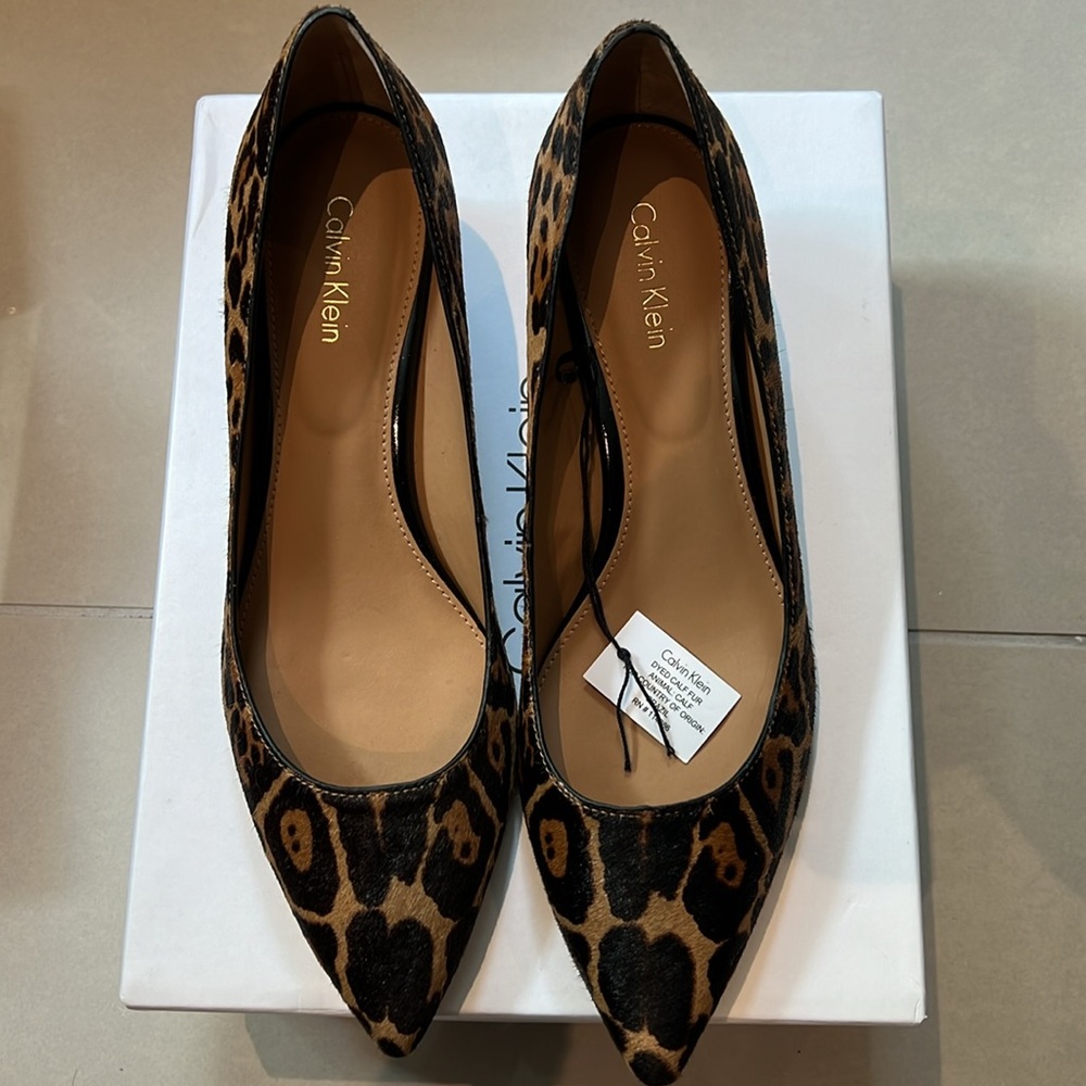 Calvin Klein Gella Kis Skin Pumps - Picture 2 of 6